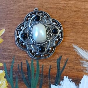 Vintage Celtic Pewter Pearl/Black Bead Large Necklace Pendant